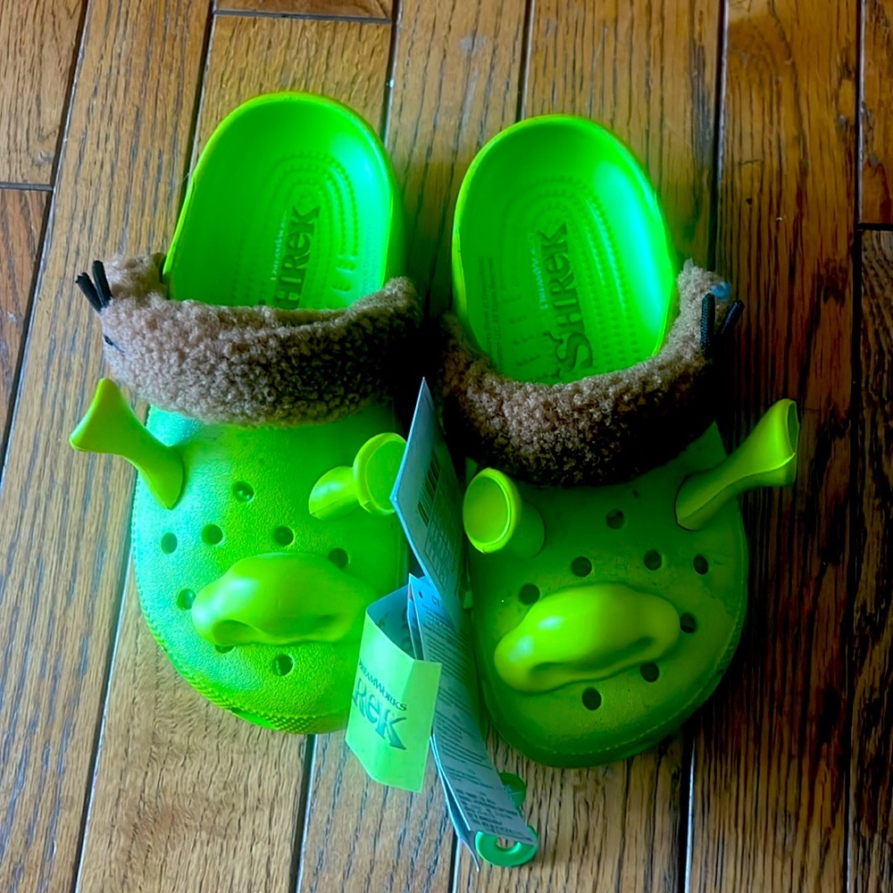 Shrek Crocs